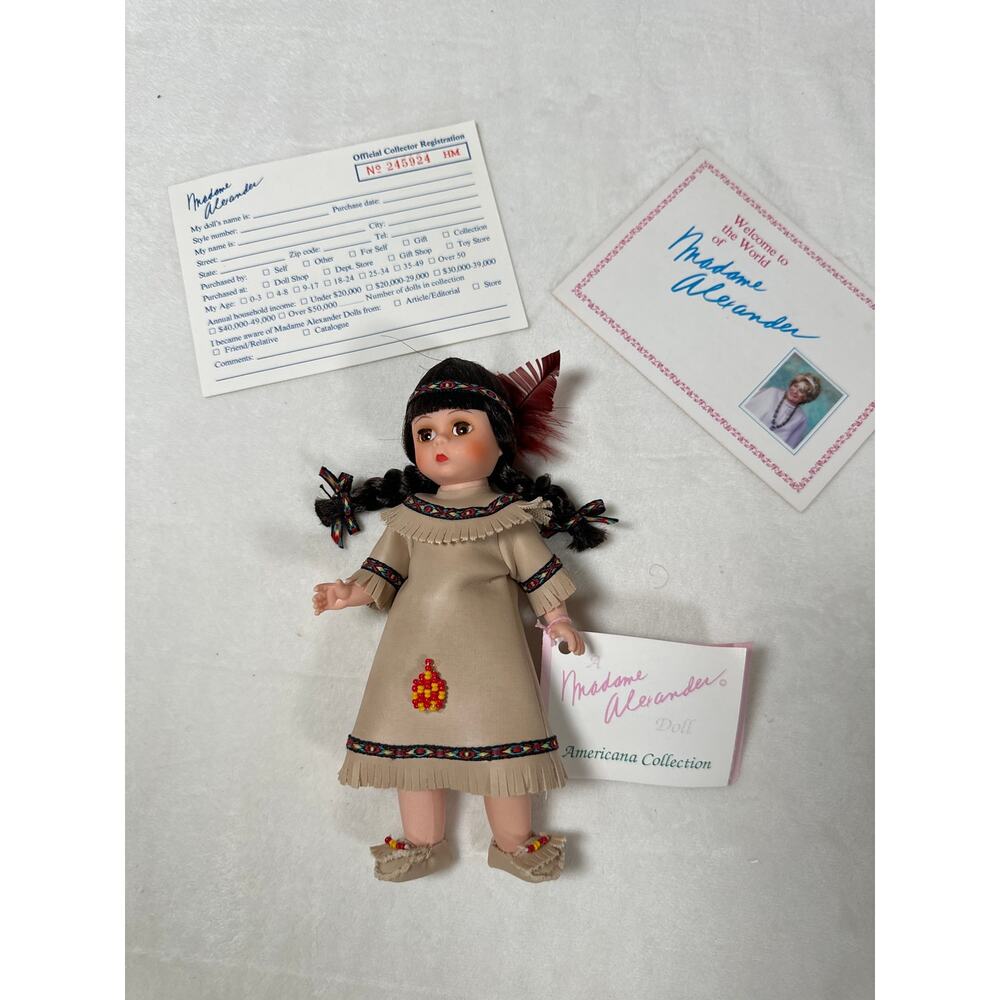 Madame Alexander Pocahontas 318 Americana Collection Doll w Box Papers Vintage